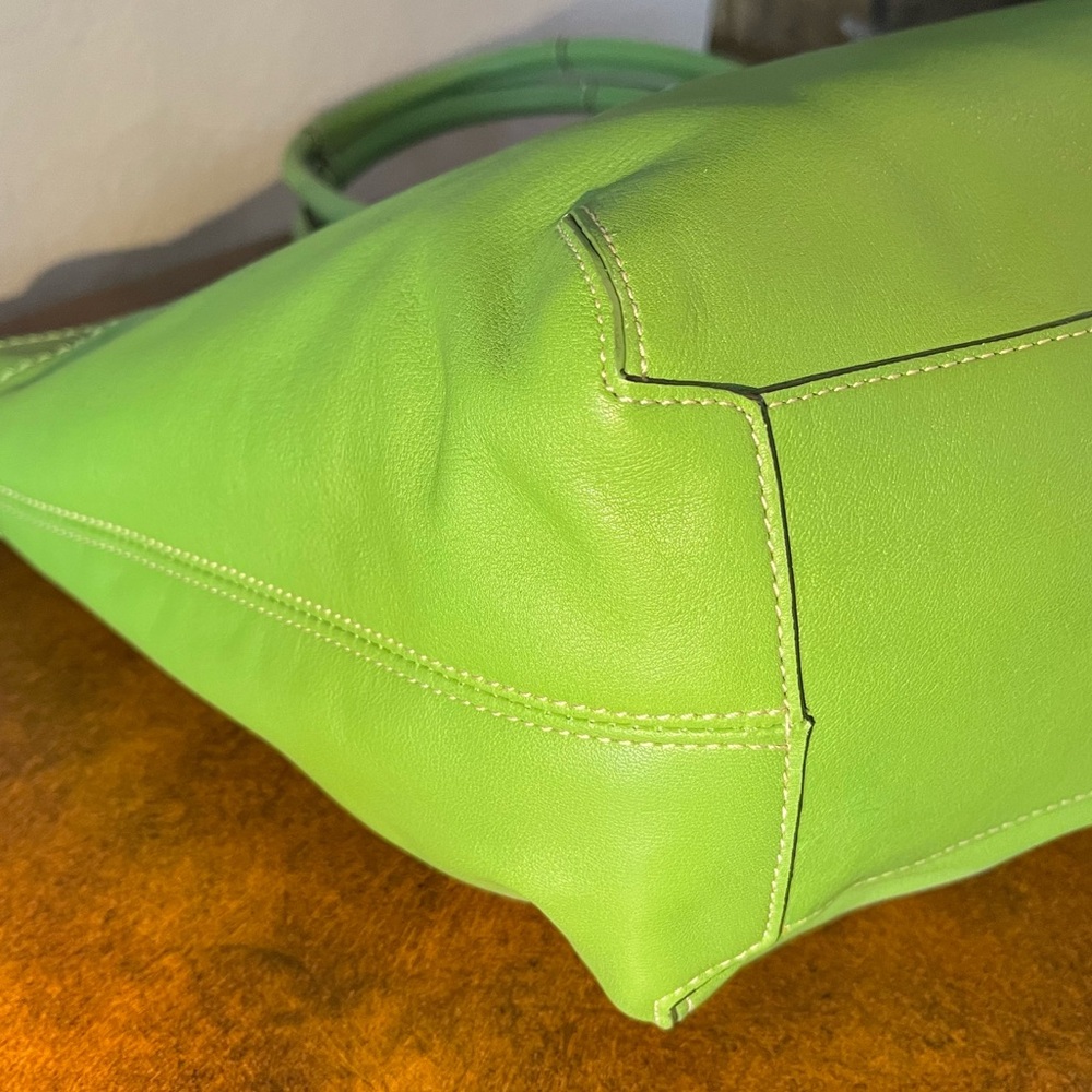 New COACH Bleecker Tote, Palm Green No. F14383 - Picture 11 of 13